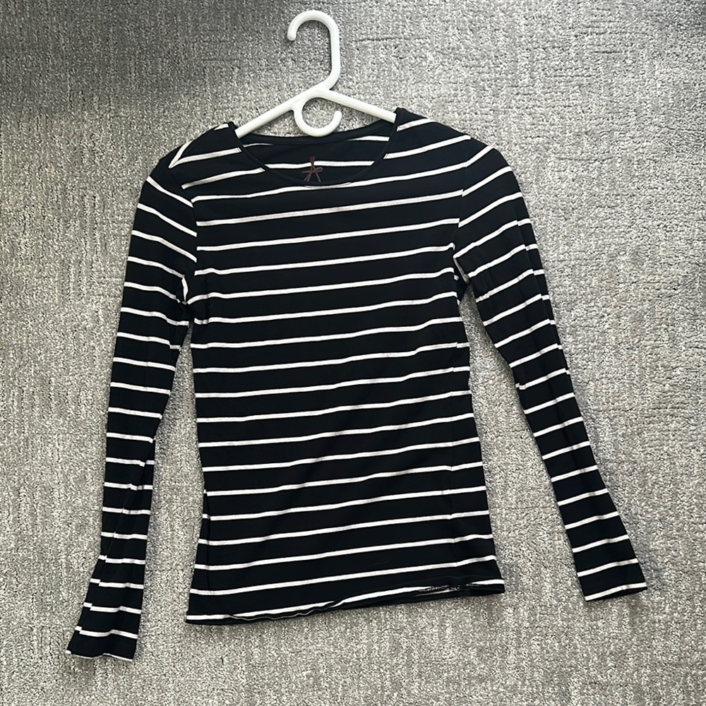 Black and White Long Sleeve Women's Top